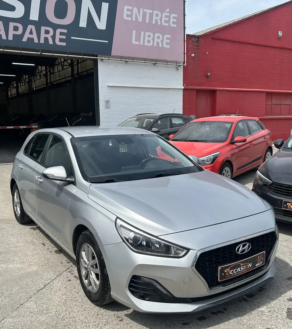 Hyundai i30 1.4i 100CV - 1ER PROPRIO - CARNET - Garantie 1 an Gris - 2