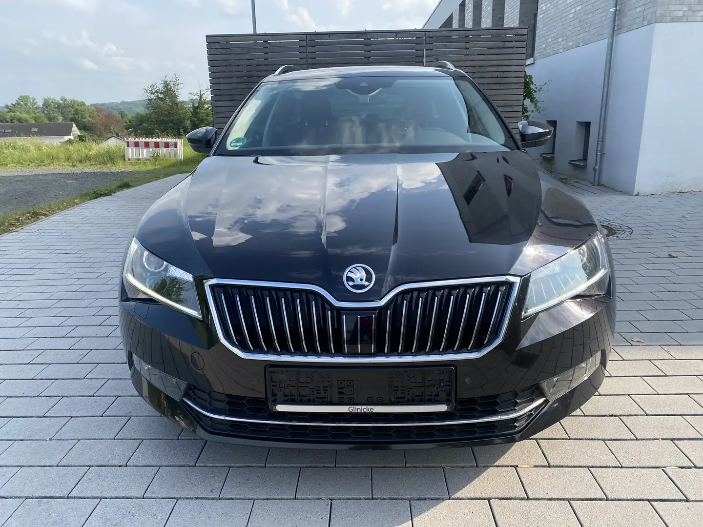 Skoda Superb Style Schwarz - 2