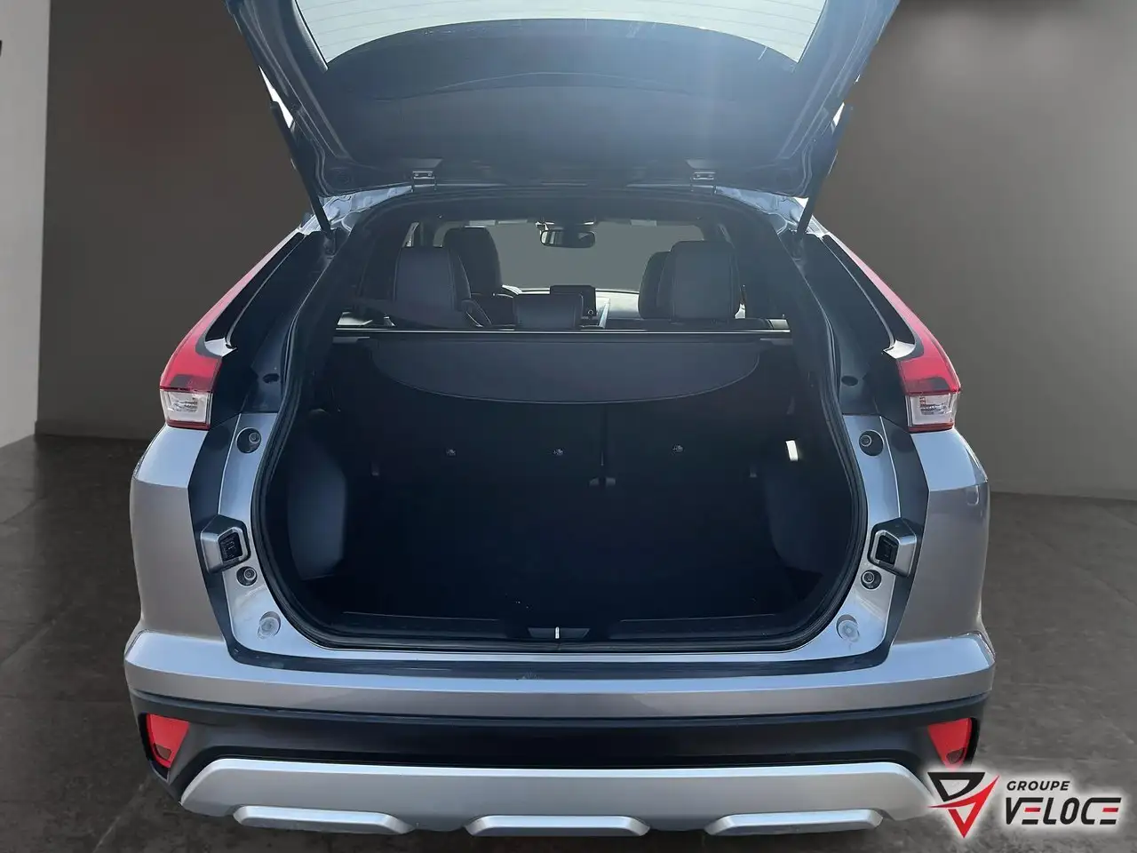 Mitsubishi Eclipse Cross снимка Mitsubishi Eclipse Cross