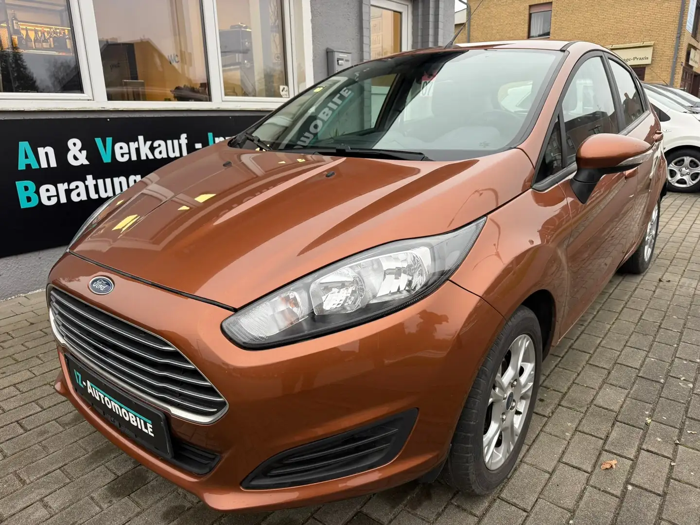 Ford Fiesta Sync Edition Braun - 2
