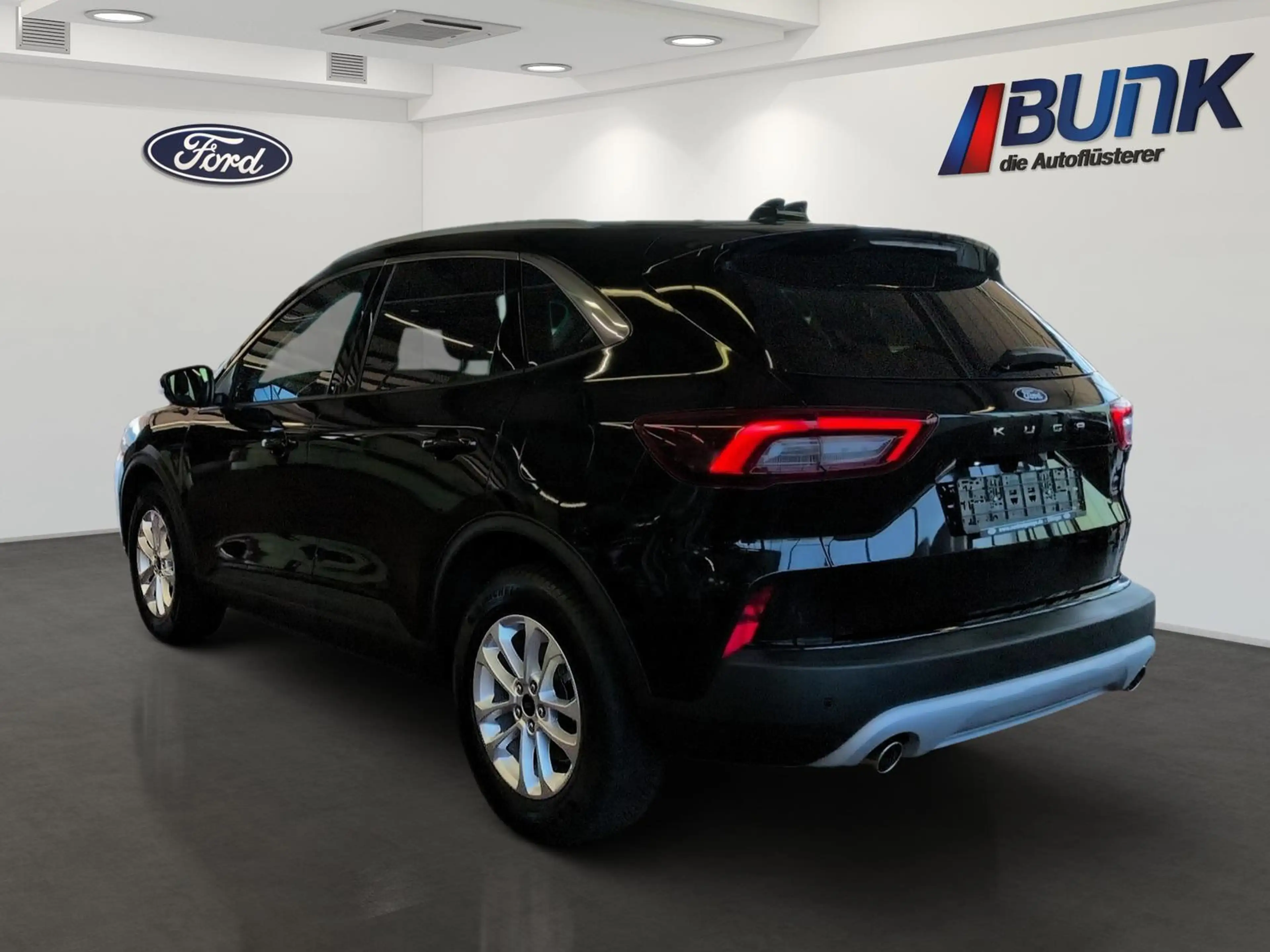 Ford Kuga Titanium 1.5L / Head-up-Display / LED — photo 4