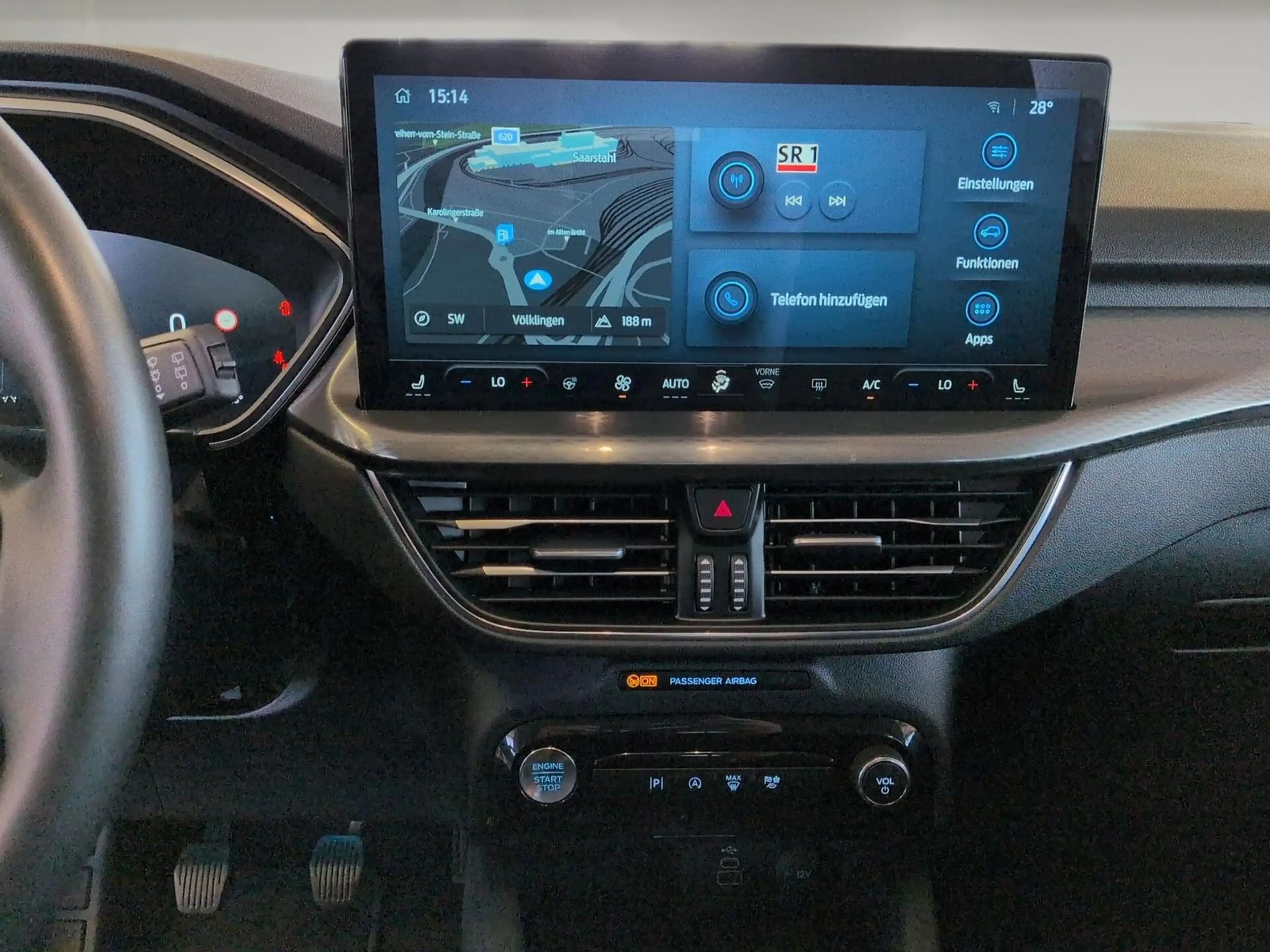 Ford Kuga Titanium 1.5L / Head-up-Display / LED — photo 9
