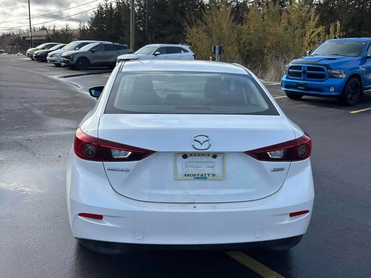 Mazda 3 снимка Mazda 3