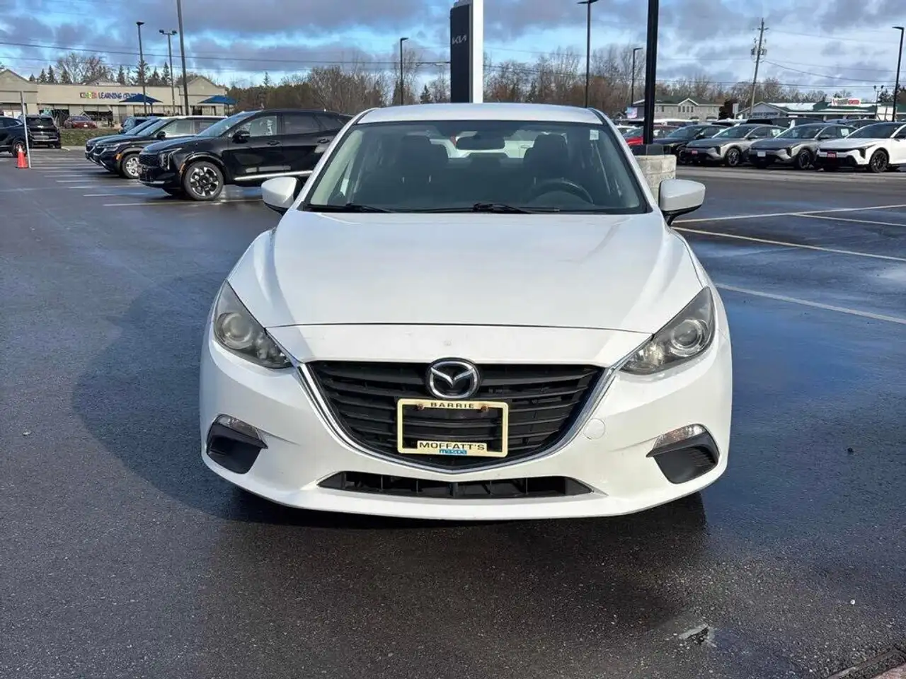 Mazda 3 снимка Mazda 3