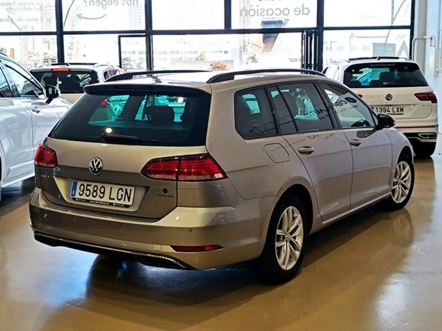 Volkswagen Golf Variant 2.0TDI Advance Argent - 2