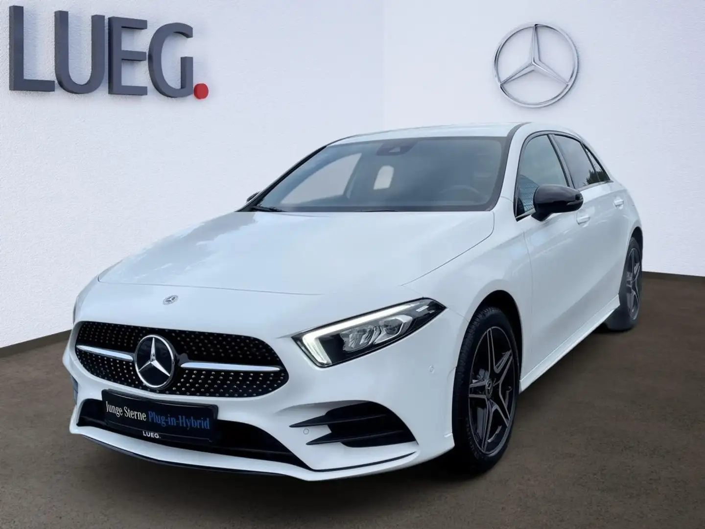 Mercedes-Benz A 250 e AMG+NIGHT+RÜCKFAHRKAMERA+NAVI+LED Weiß - 1