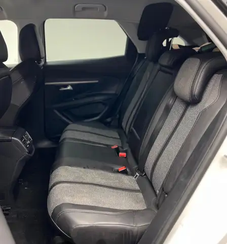 Peugeot 3008 view 9