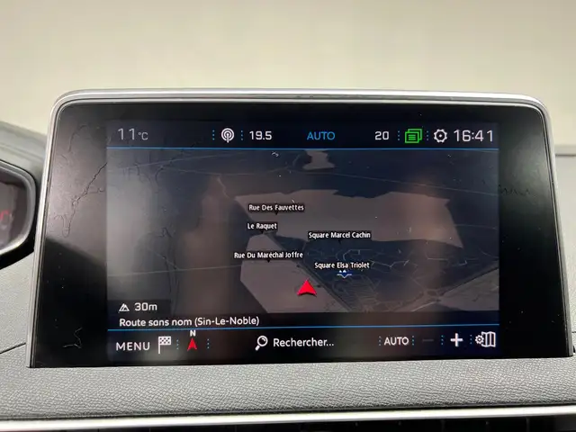Peugeot 3008 view 13