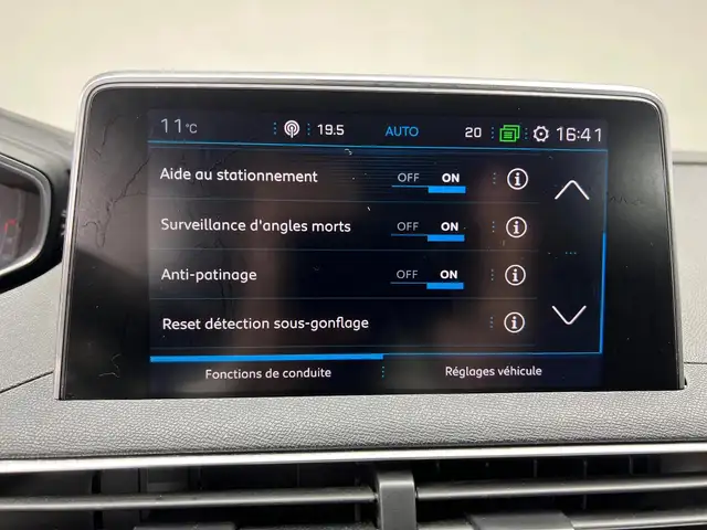 Peugeot 3008 view 15