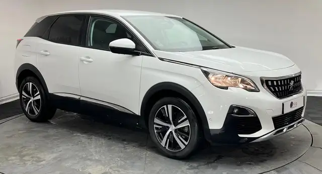 Peugeot 3008 view 2