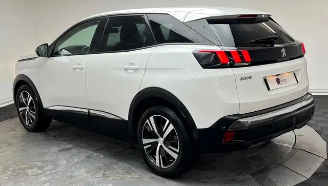 Peugeot 3008 view 6