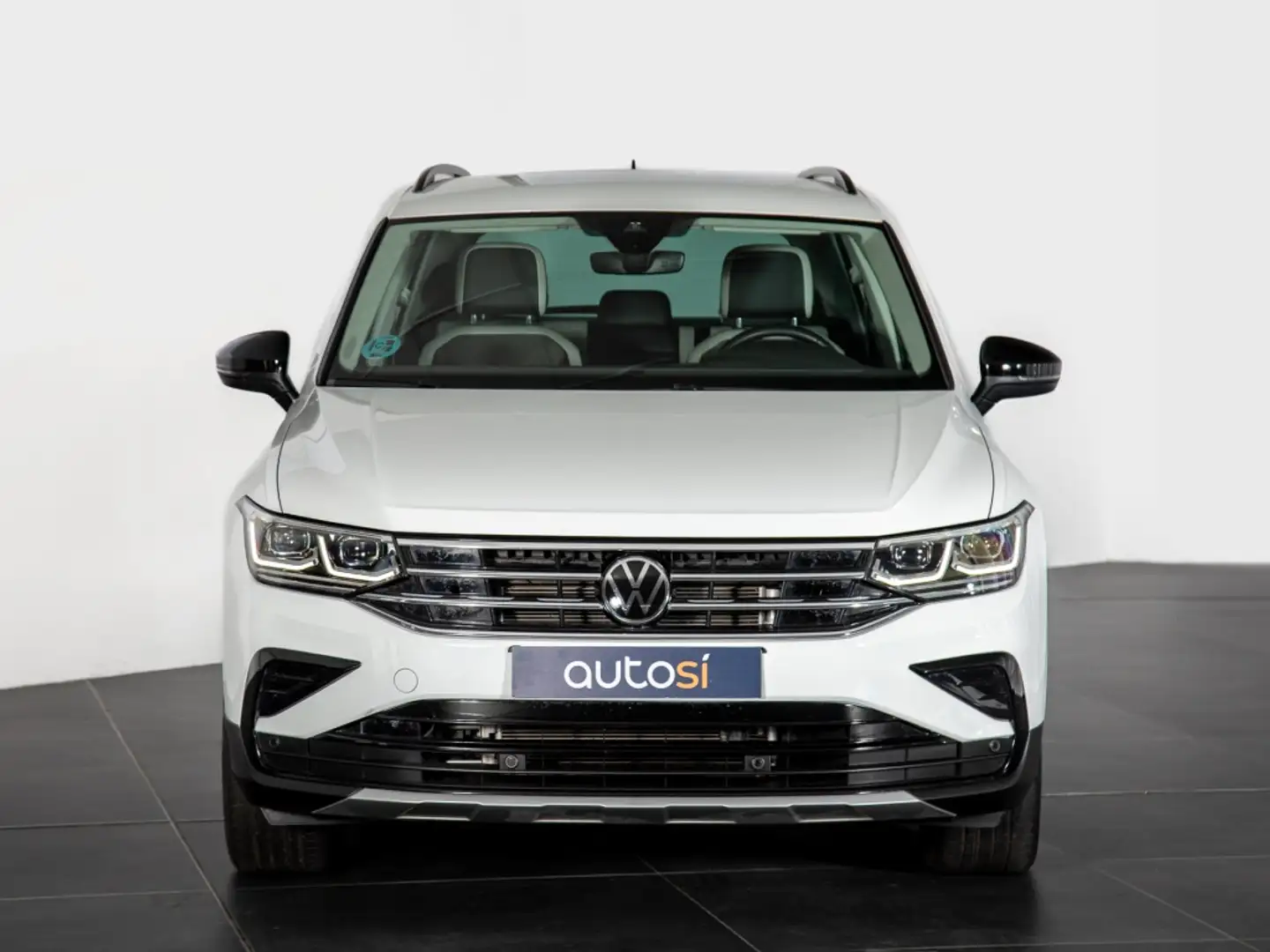 Volkswagen Tiguan 1.5 TSI 110KW URBAN SPORT DSG 5P Wit - 2
