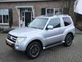Mitsubishi Pajero 3.8 V6 Instyle , Xenon , Schuifdak , Leder , Navi Grijs - thumbnail 1