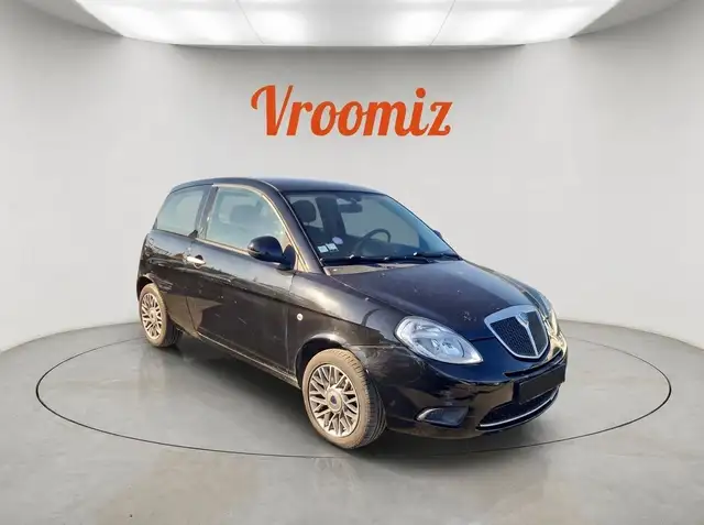 Lancia Ypsilon 1.2l 70 ch clim