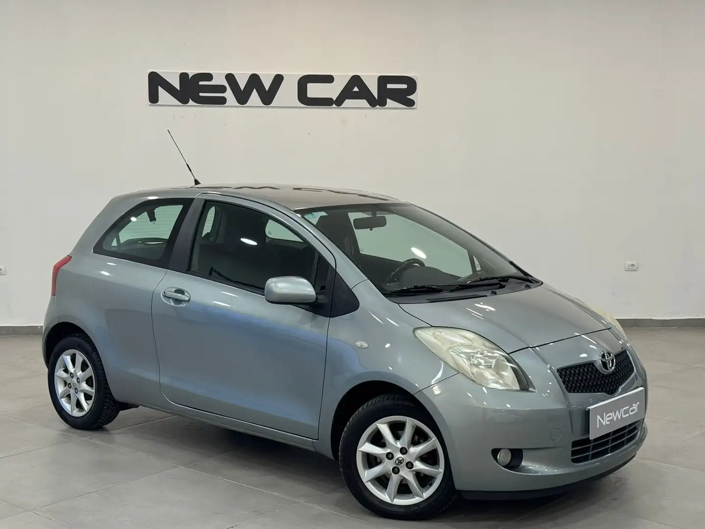 Toyota Yaris Yaris 1.0 3 porte Sol Szary - 1