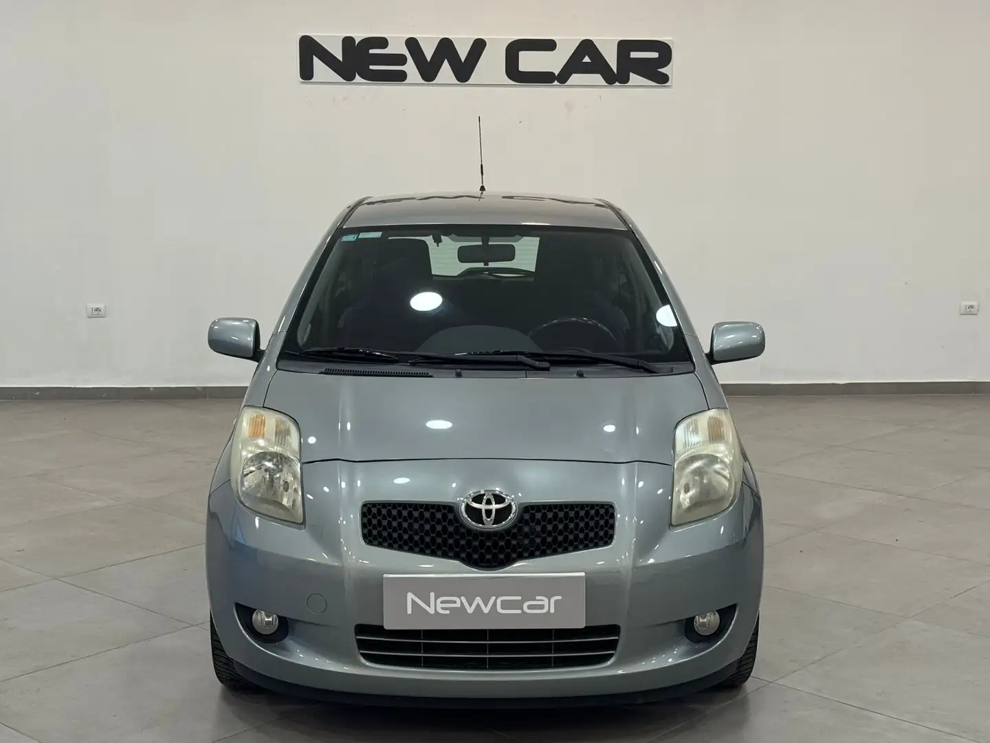 Toyota Yaris Yaris 1.0 3 porte Sol Szary - 2