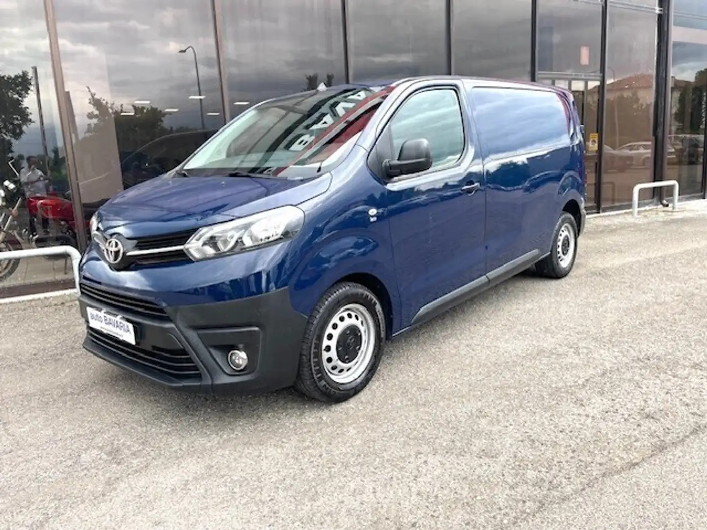 Toyota Proace Proace 2.0D 122CV PL-TN Furgone Medium 4p.14q Bleu - 1