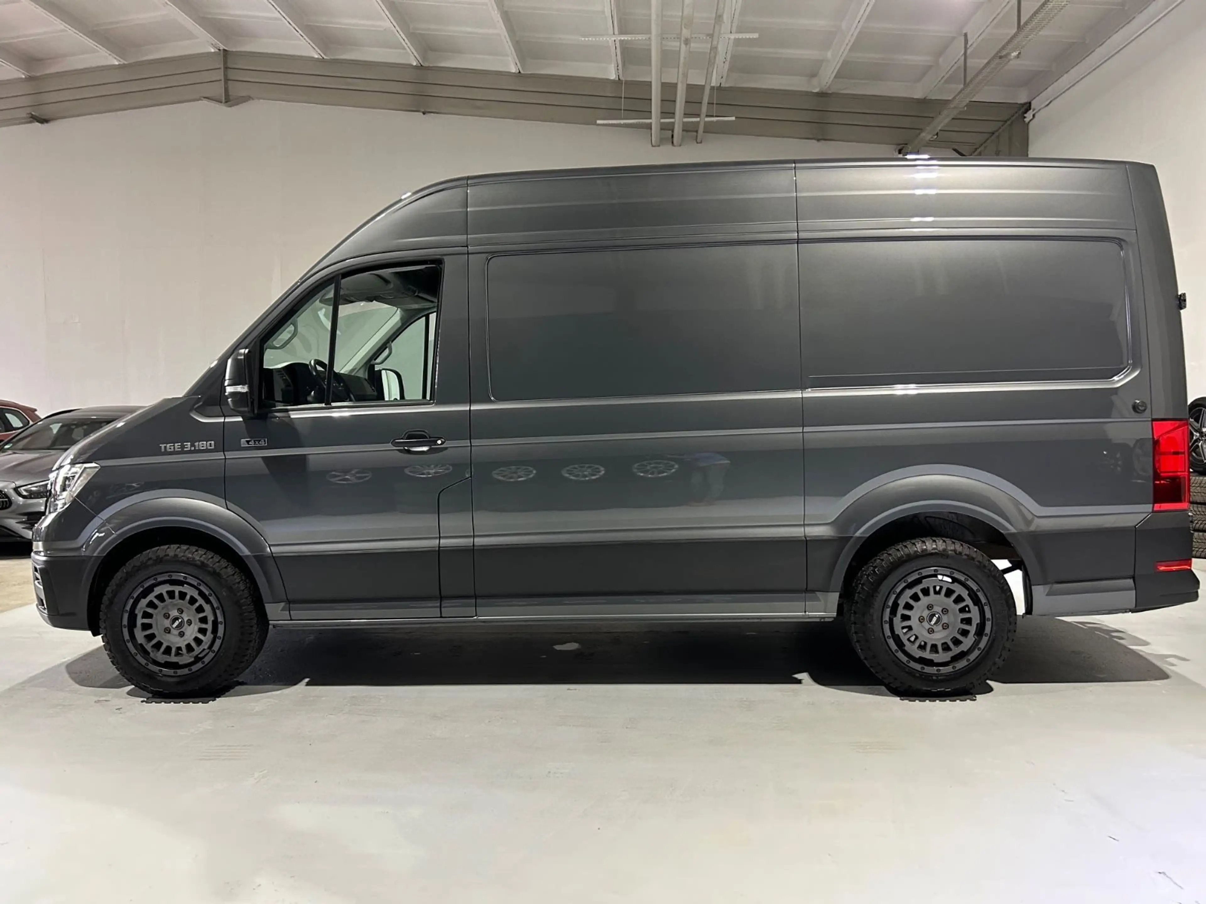 Volkswagen Crafter TGE 3.180 4x4 Kasten L3 H3 lang — photo 4