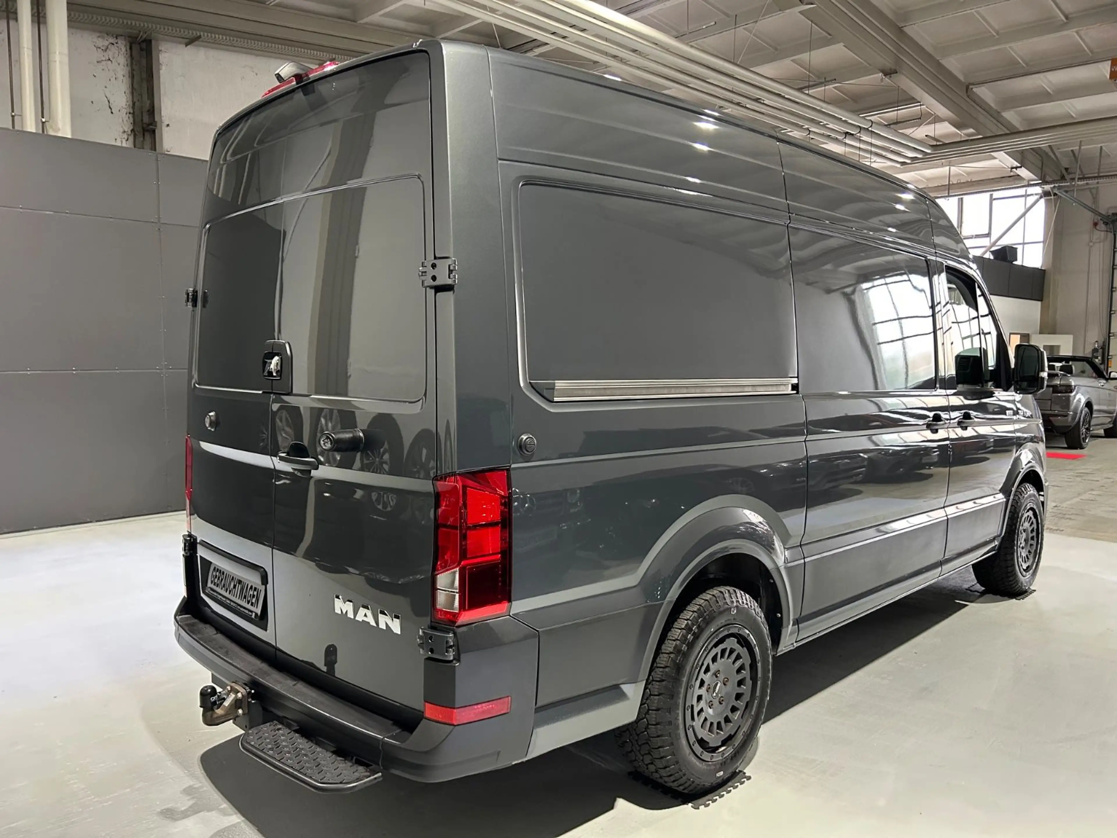 Volkswagen Crafter TGE 3.180 4x4 Kasten L3 H3 lang — photo 8