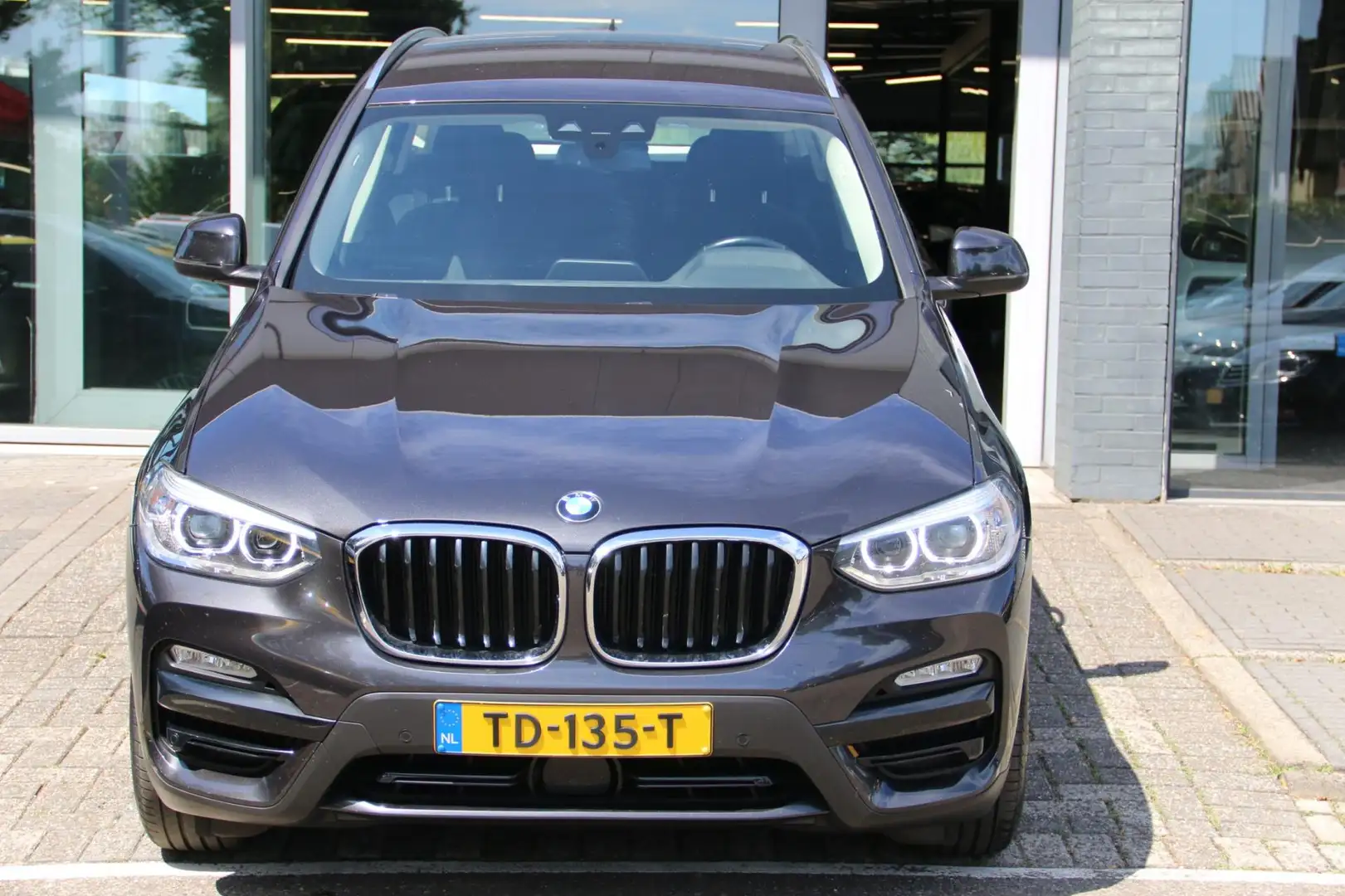 BMW X3 XDrive20i Executive DEALER OND. TREKHAAK NAP! Grau - 2