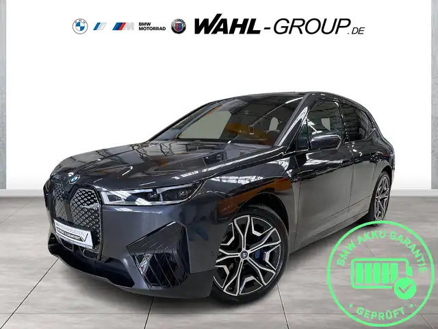 BMW iX