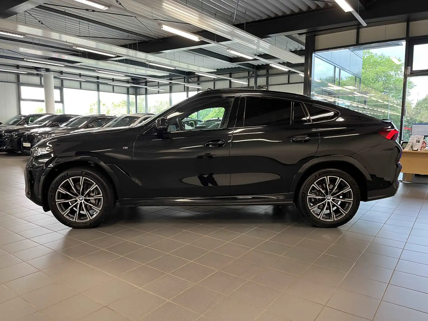BMW X6 xDrive40d M Sport HUD PANO ACC AHK 360°KAM Schwarz - 2
