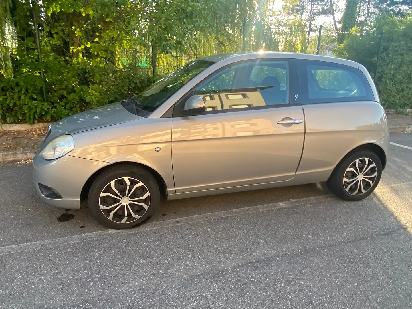 Lancia Ypsilon Ypsilon II 2007 1.2 8v New Oro (oro) Grigio - 1