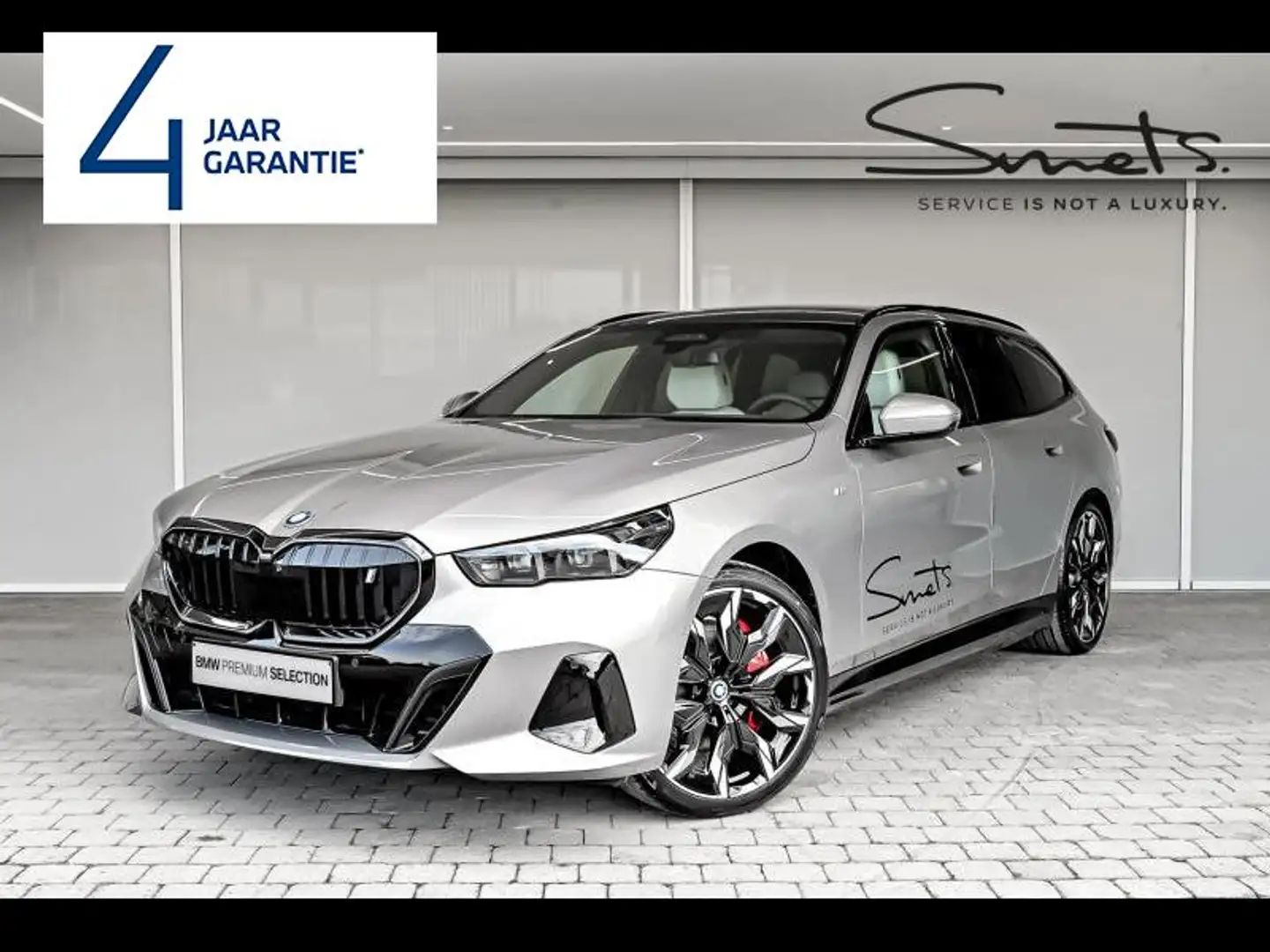 BMW i5 BMW i5 eDrive40 Touring, 250kW Grijs - 1