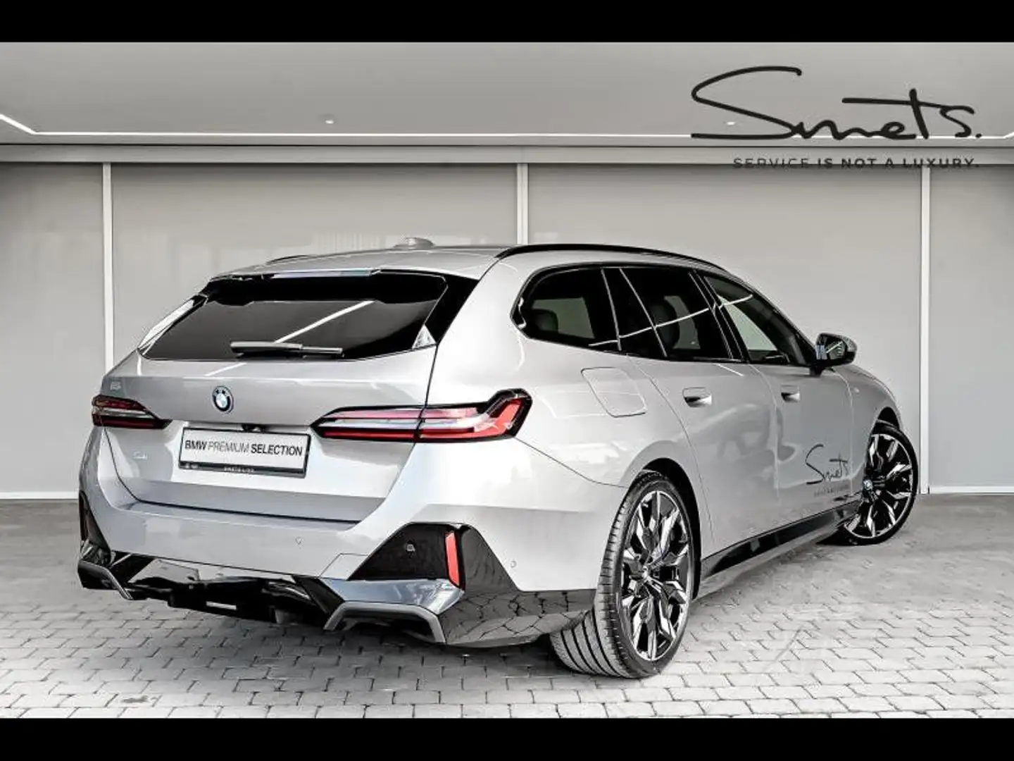 BMW i5 BMW i5 eDrive40 Touring, 250kW Grijs - 2