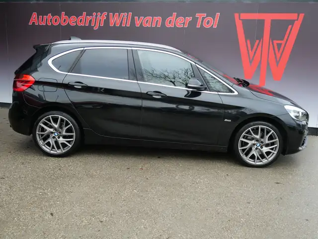 BMW 220 2-serie Active Tourer 220i SPORTLINE | LEER | NAVI