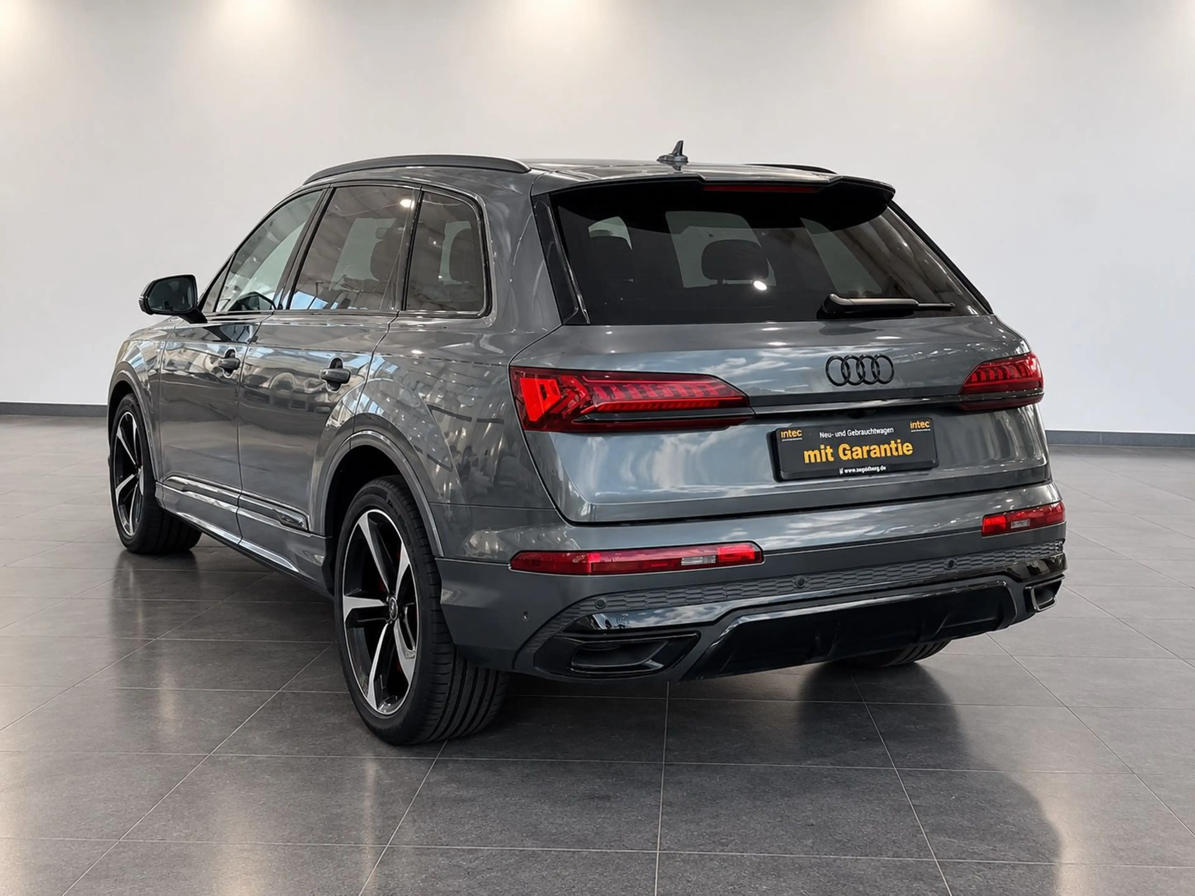 Audi Q7 50 TDI quattro competition plus*S-Line Plus* — photo 4