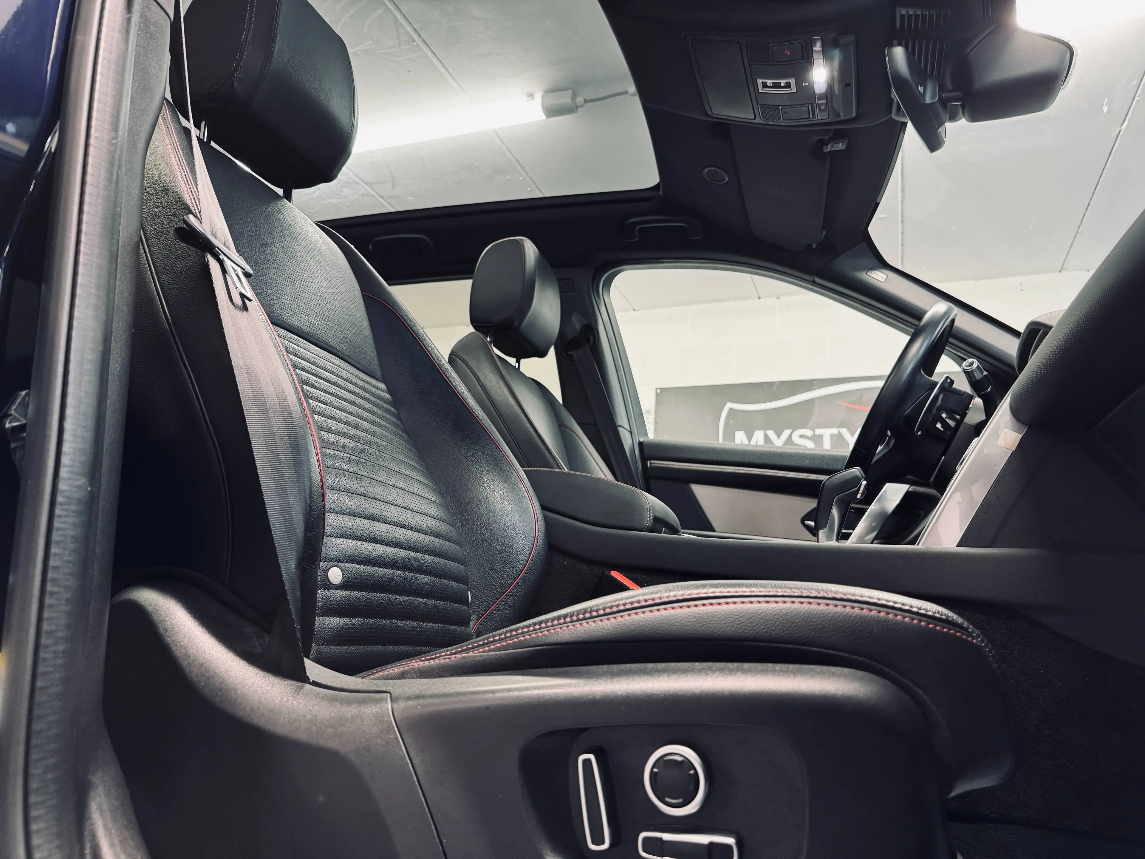 Land Rover Discovery Sport Discovery Sport 2.0 TD4 4WD R-Dynamic, Garantie 1 An — photo 3
