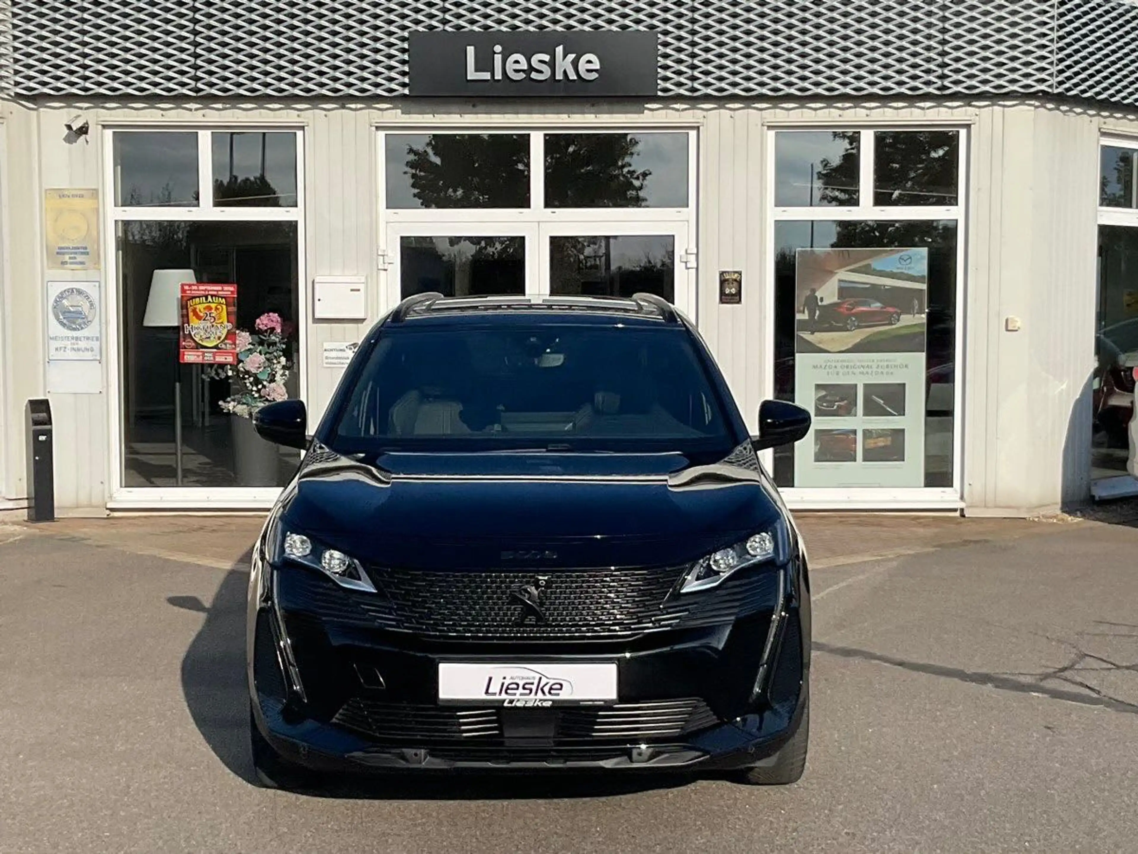 Peugeot 5008 GT Line 1.2 Hybrid GT — photo 3