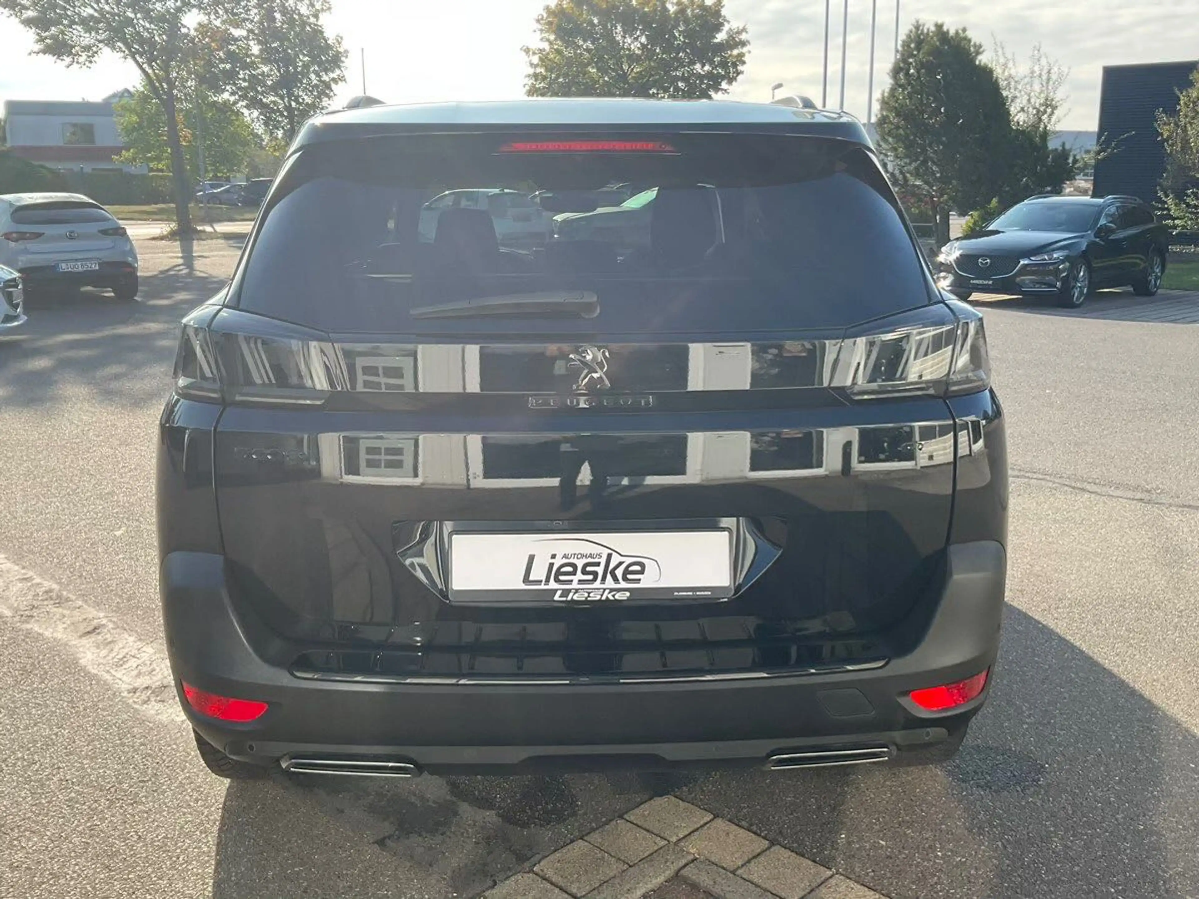 Peugeot 5008 GT Line 1.2 Hybrid GT — photo 5