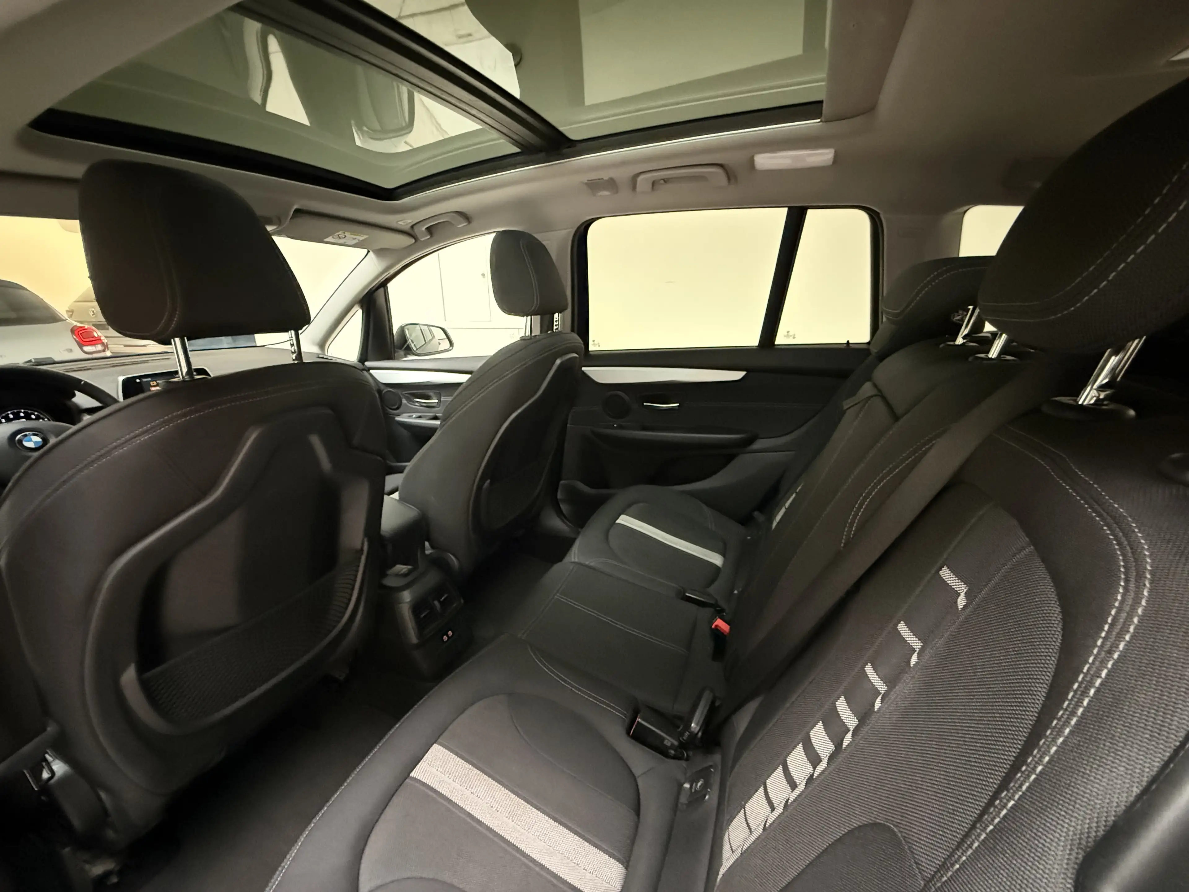 BMW 218 Gran Coupé 218iA OPF — photo 8