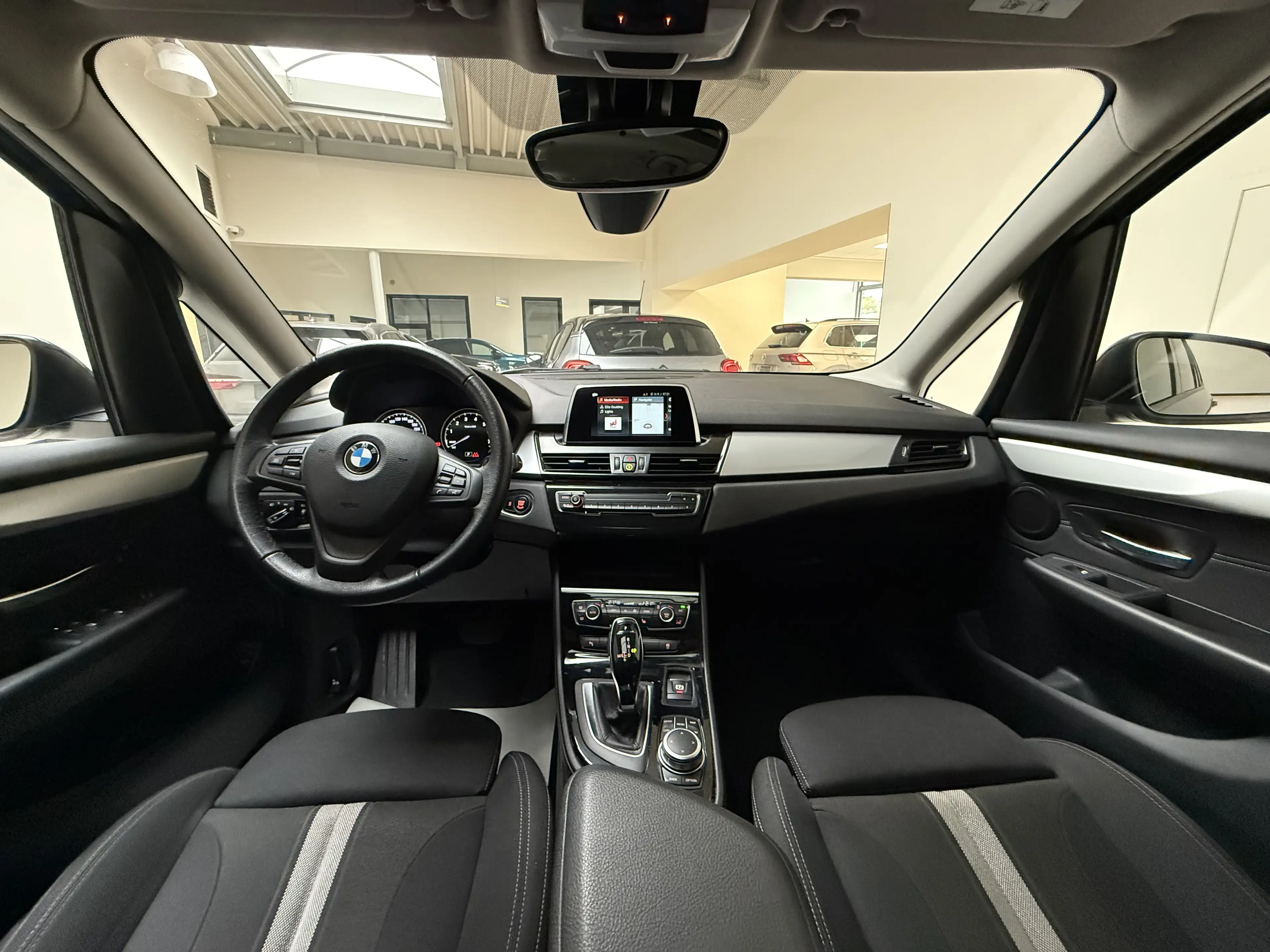 BMW 218 Gran Coupé 218iA OPF — photo 10