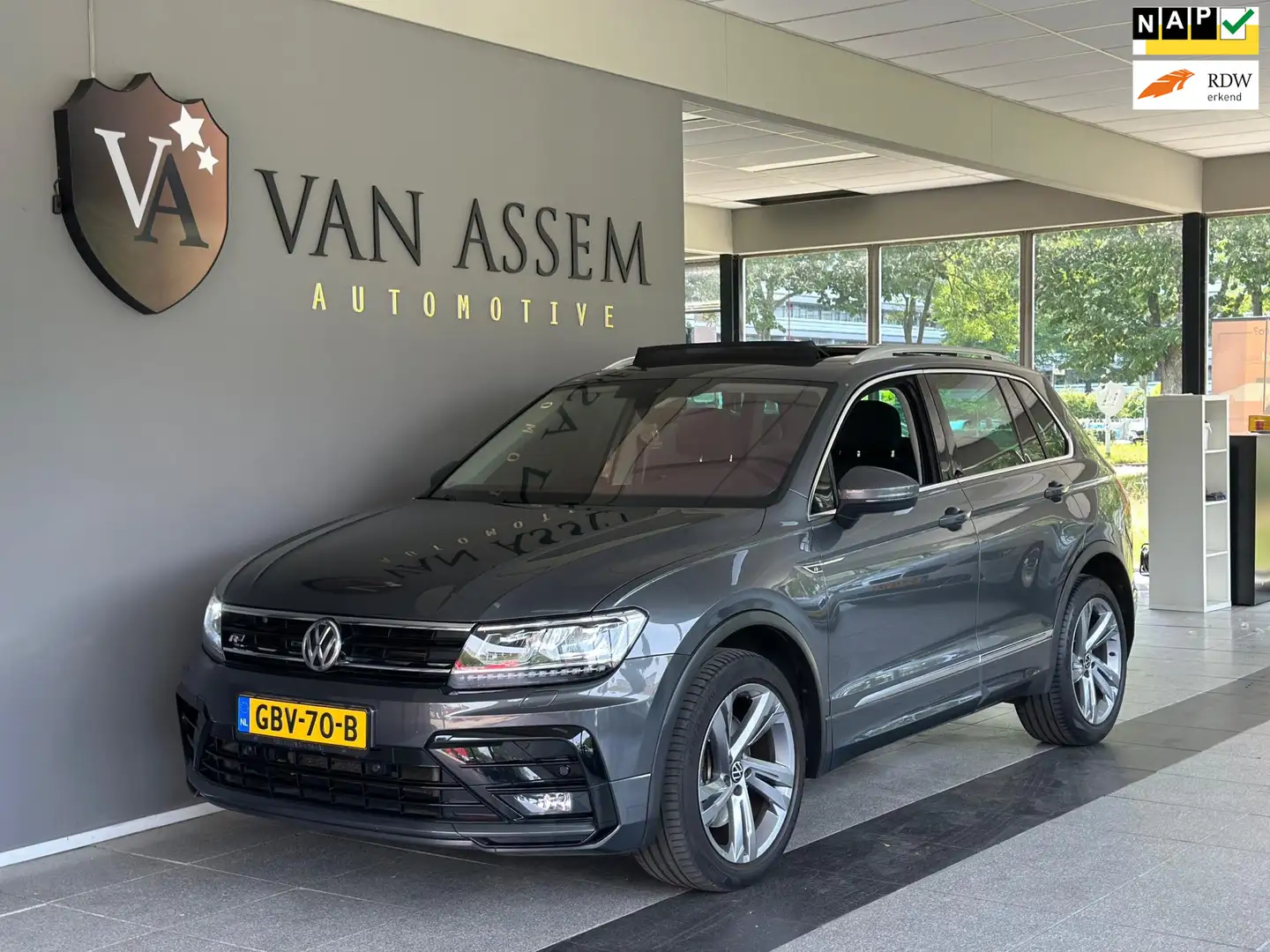 Volkswagen Tiguan 2.0 TSI 4Motion Highline|Vol! Grijs - 1