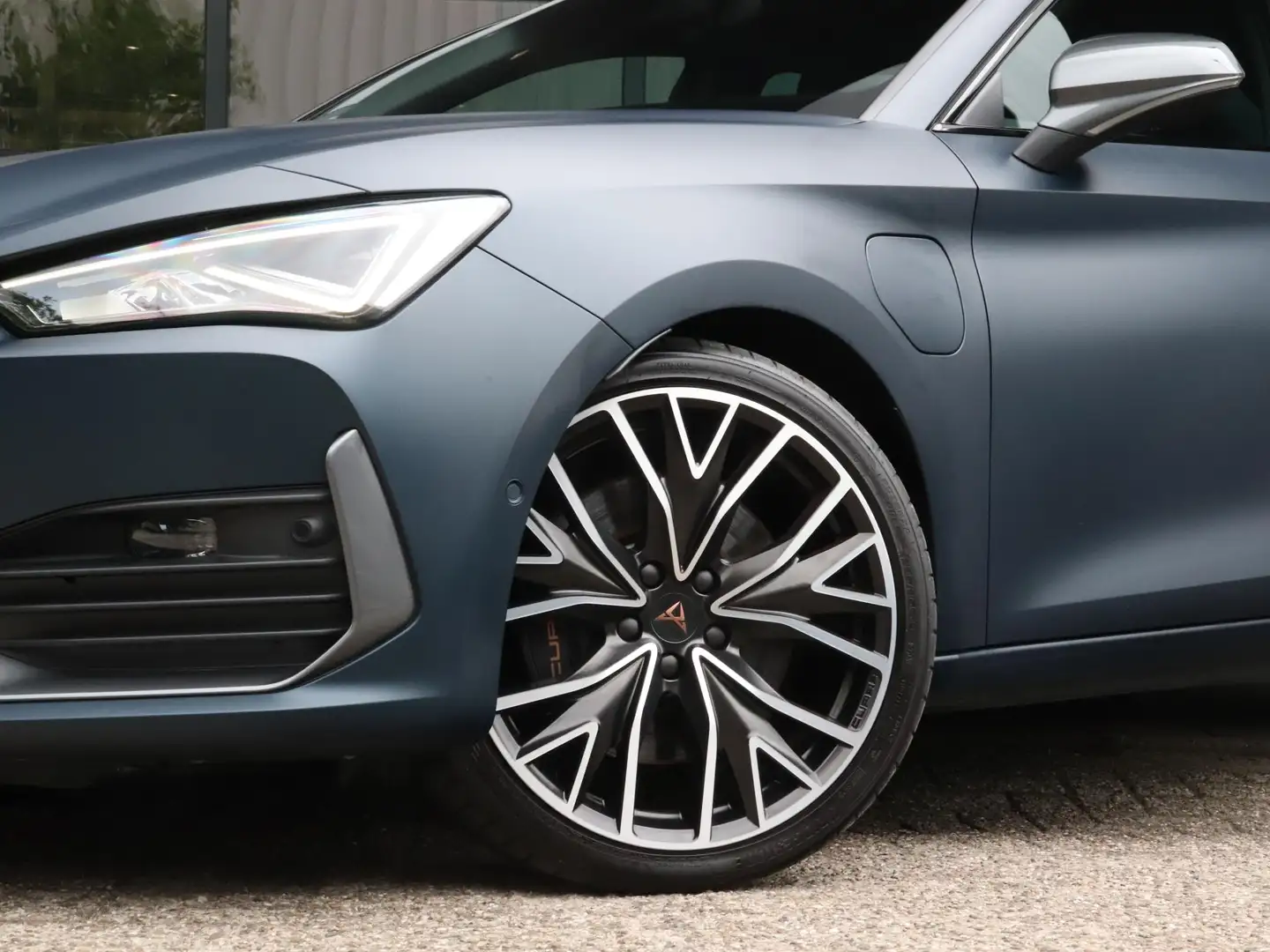 SEAT Leon e-Hybrid Sportstourer 1.4 245PK VZ Adrenaline | Trekhaak we Blauw - 2