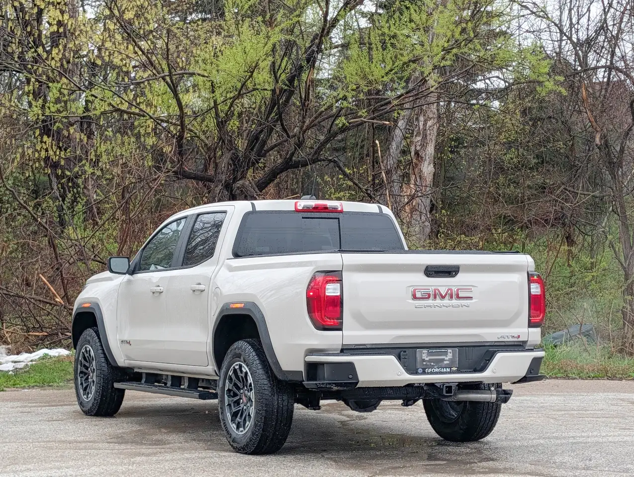 GMC Canyon снимка GMC Canyon