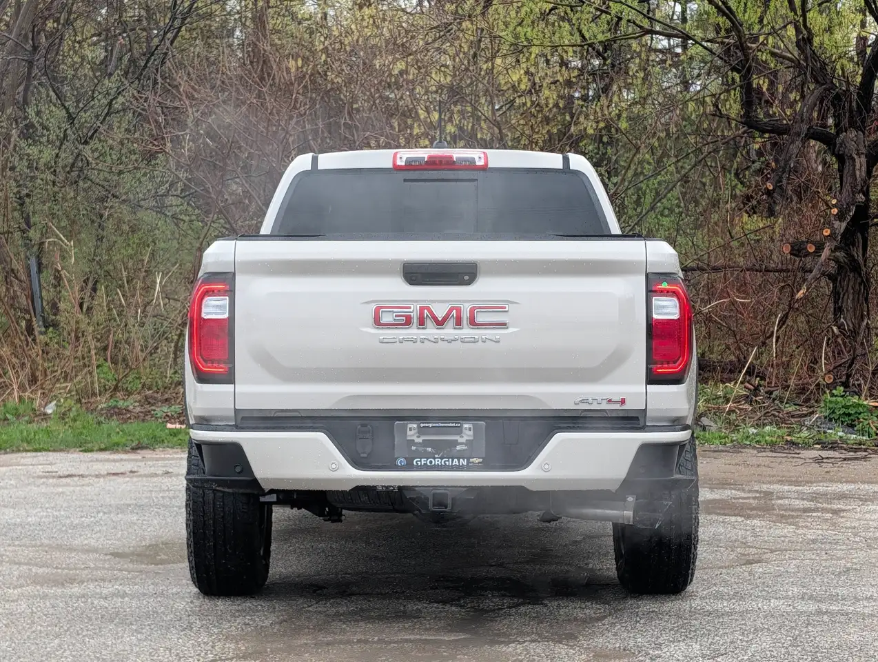 GMC Canyon снимка GMC Canyon