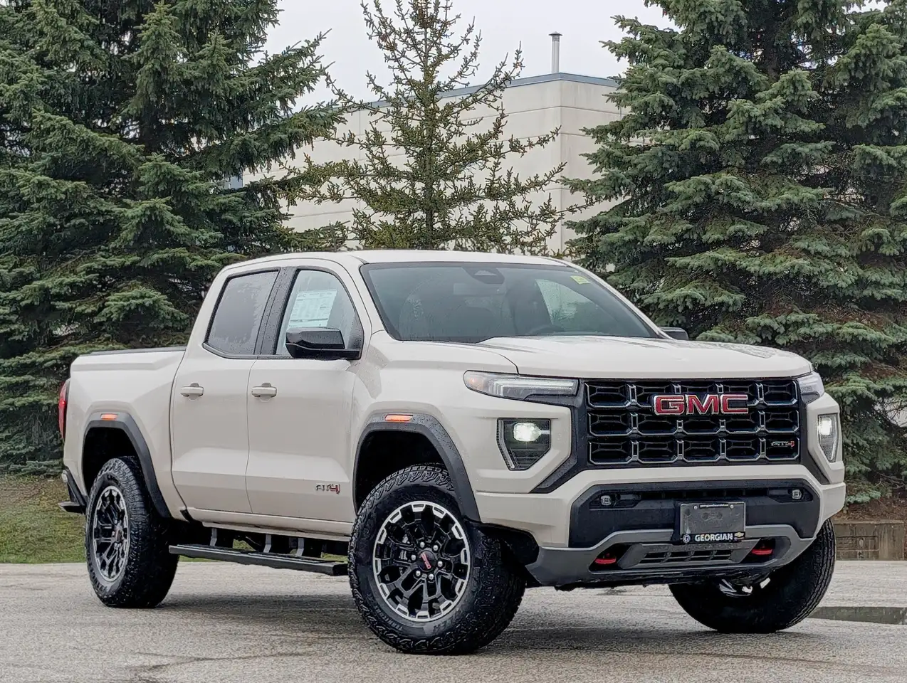 GMC Canyon снимка GMC Canyon