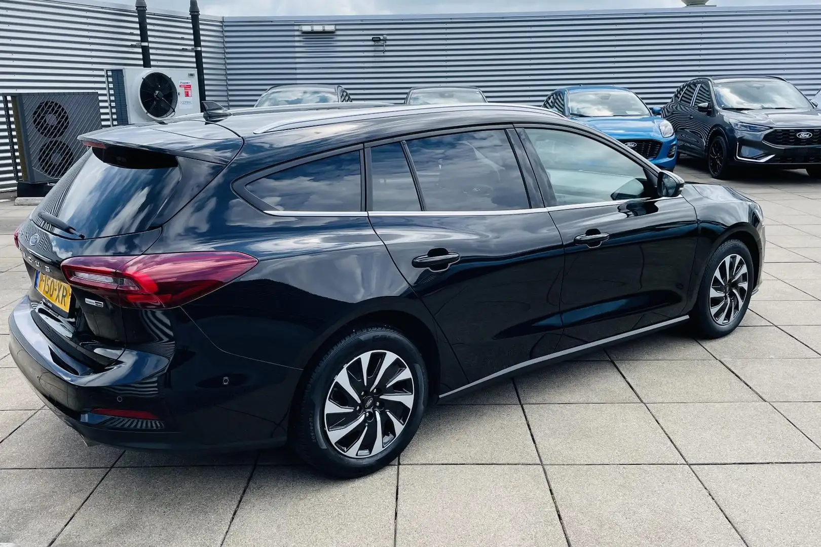 Ford Focus Hybrid 125pk Titanium Negro - 2