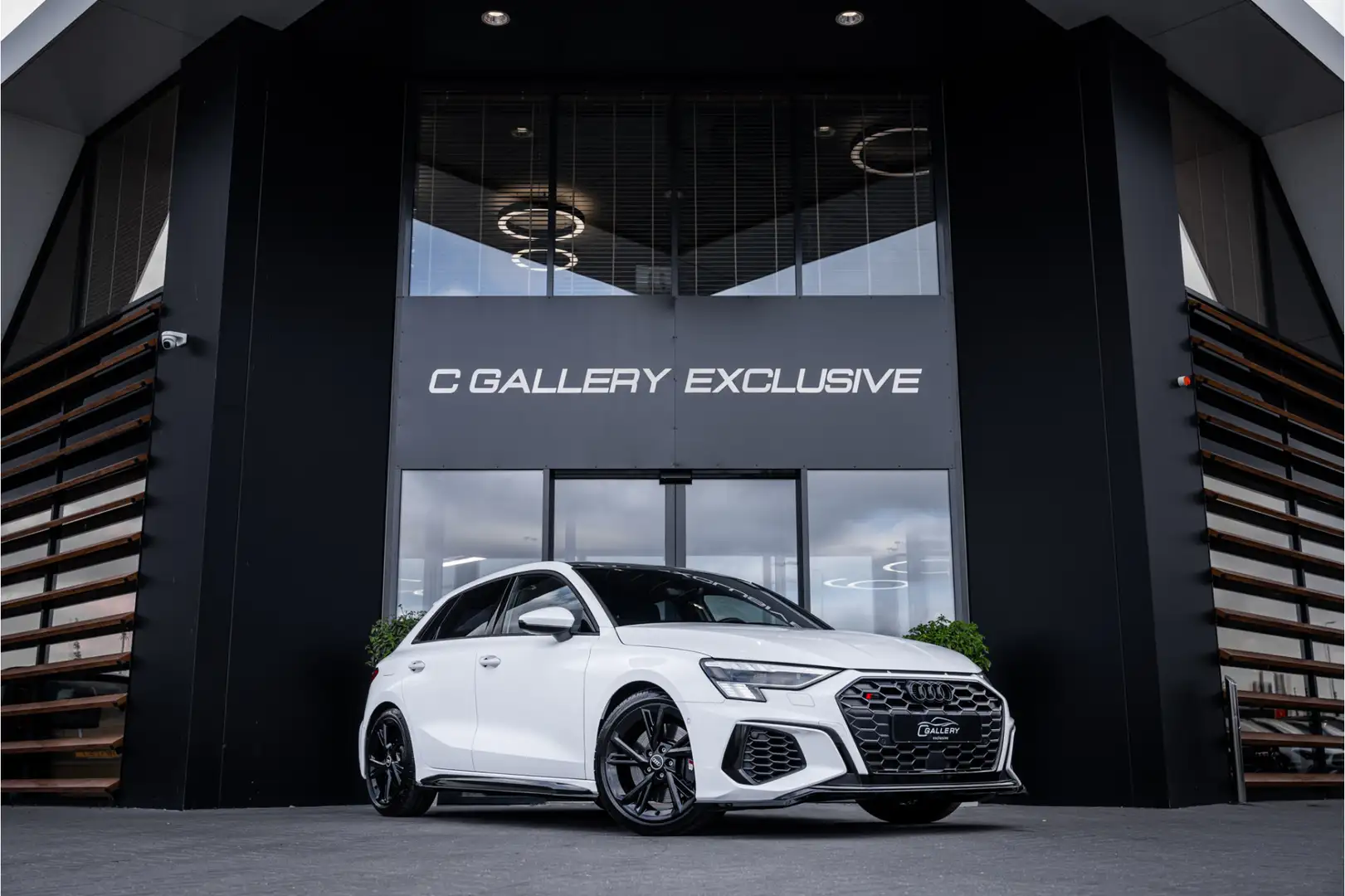 Audi S3 Sportback 2.0 TFSI quattro - Panorama | ACC | Stoe Wit - 1