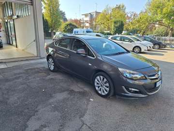 Astra Sedan 1.4 t Cosmo Gpl-tech 140cv