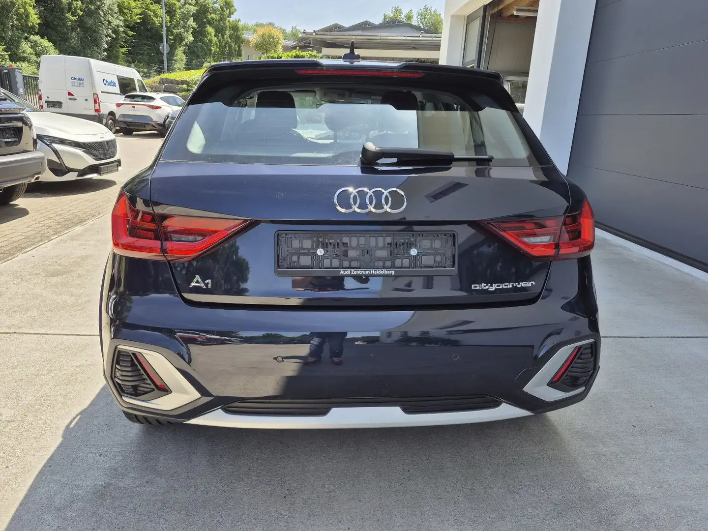Audi A1 citycarver 30 TFSI 110 PS+NAVI+Klimaautomatik Bleu - 1