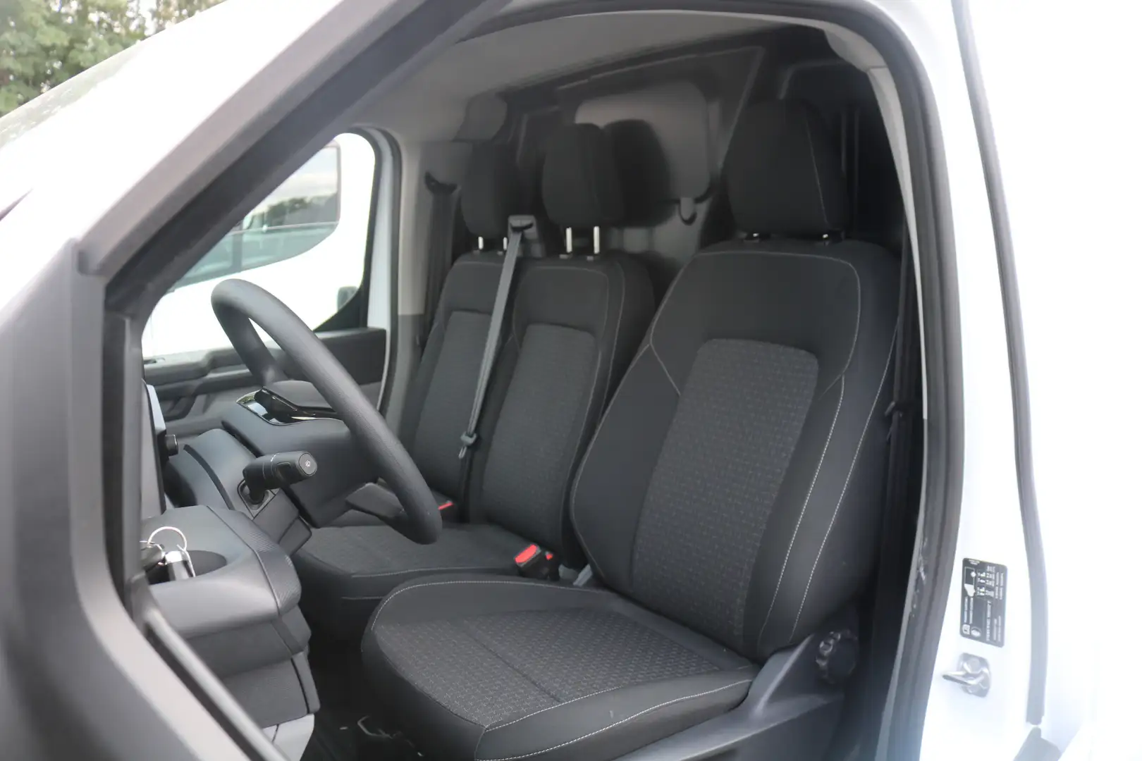 Ford Transit Custom 2.0 TDCI 136pk L2 H1 Trend Koelwagen (in productie Wit - 2