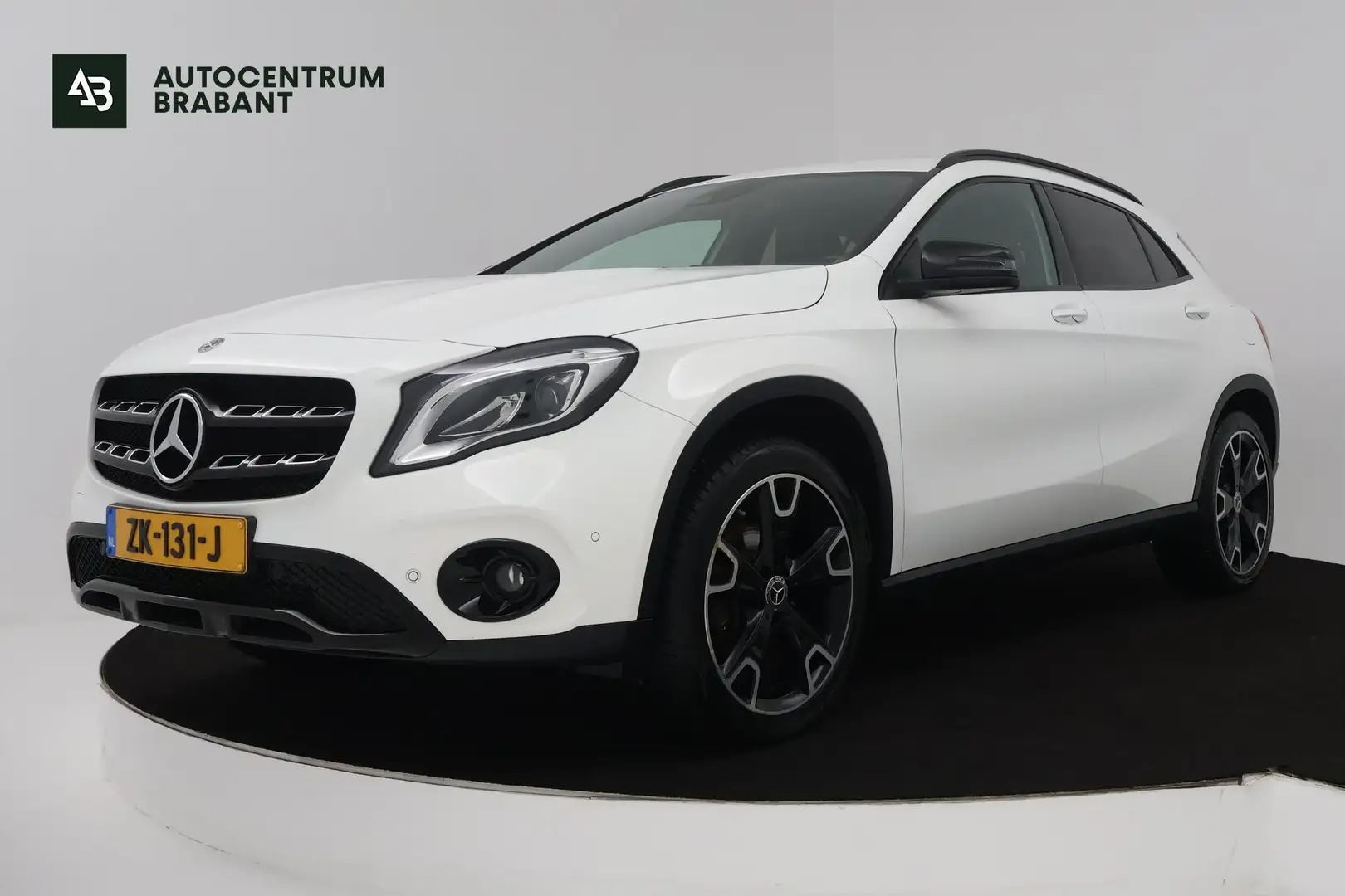 Mercedes-Benz GLA 200 Premium Plus (STOELVERWARMING, ACHTERUITRIJCAMERA, Weiß - 1