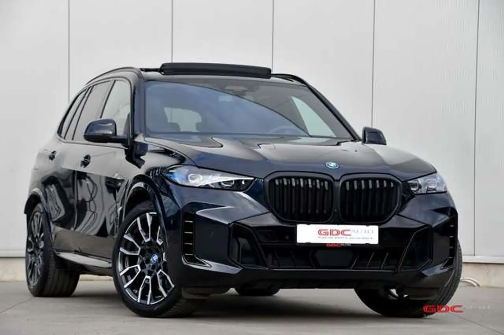 BMW X5 X5 50e l M-Sport l Pano l M Sport zetels l Head-Up Schwarz - 1