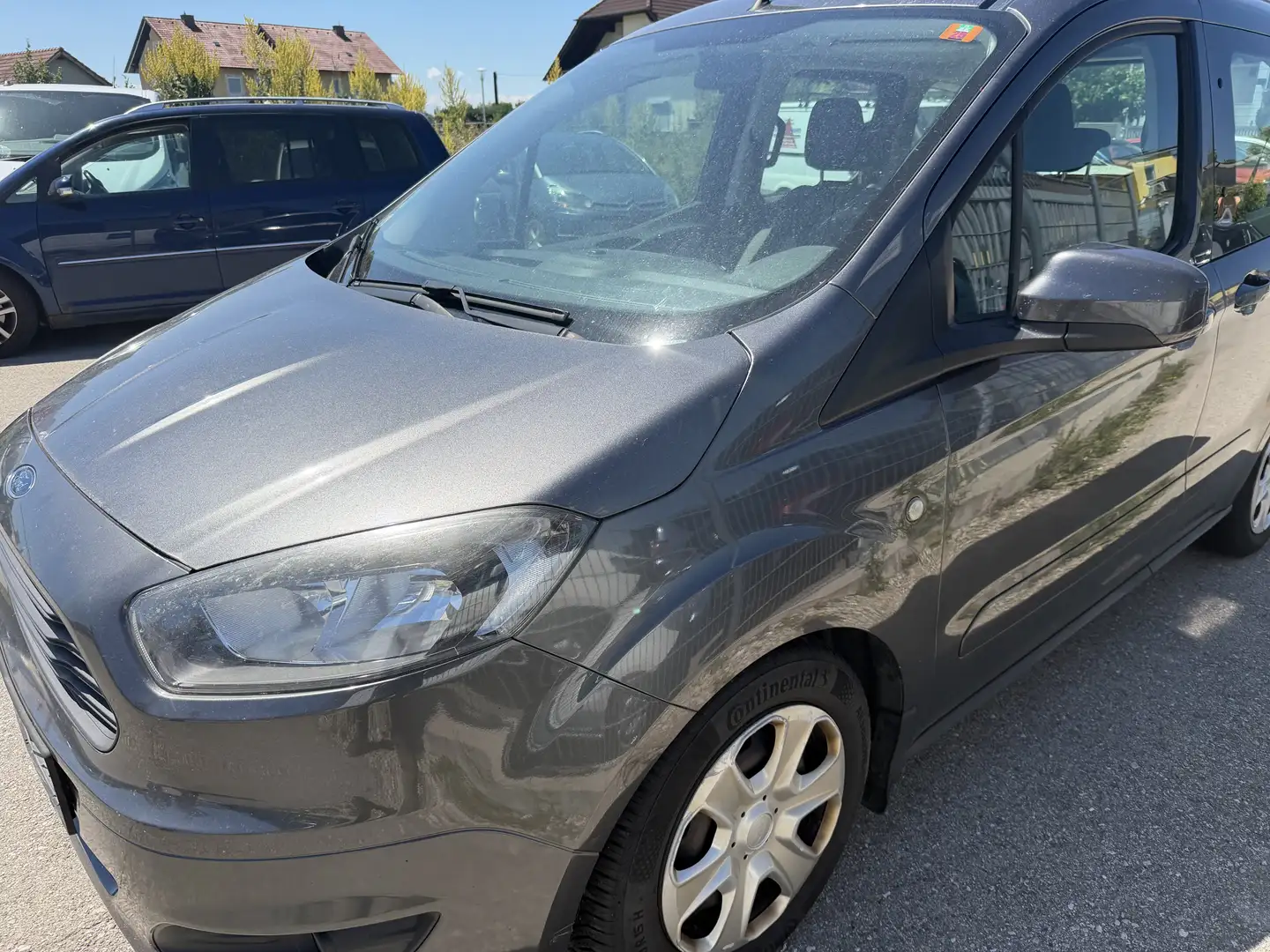 Ford Tourneo Courier Grau - 1