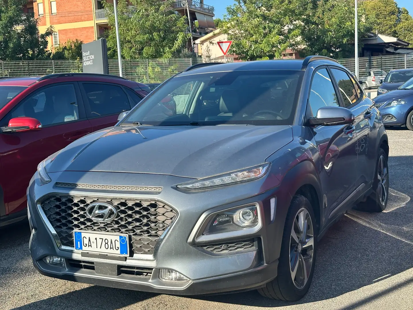 Hyundai KONA Kona1.6 crdi Xpossible Techno Pack 4wd 136cv dct Gris - 1